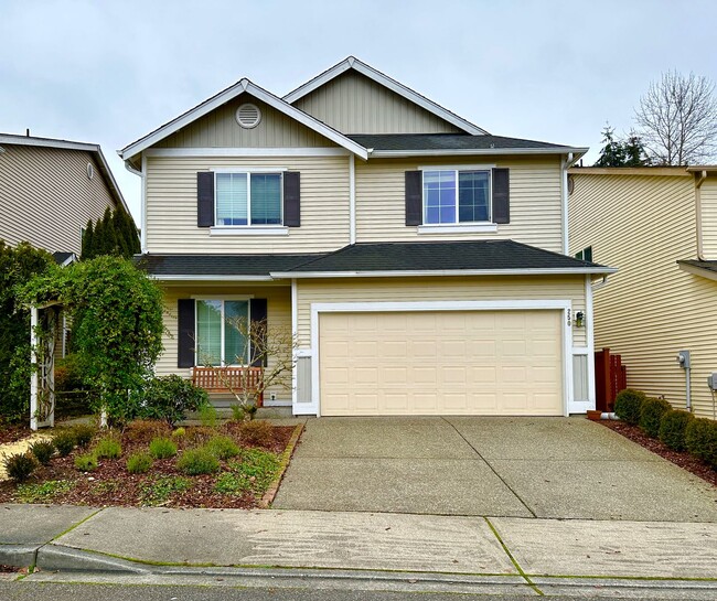 4bd/2.75ba Renton Home - 4bd/2.75ba Renton Home