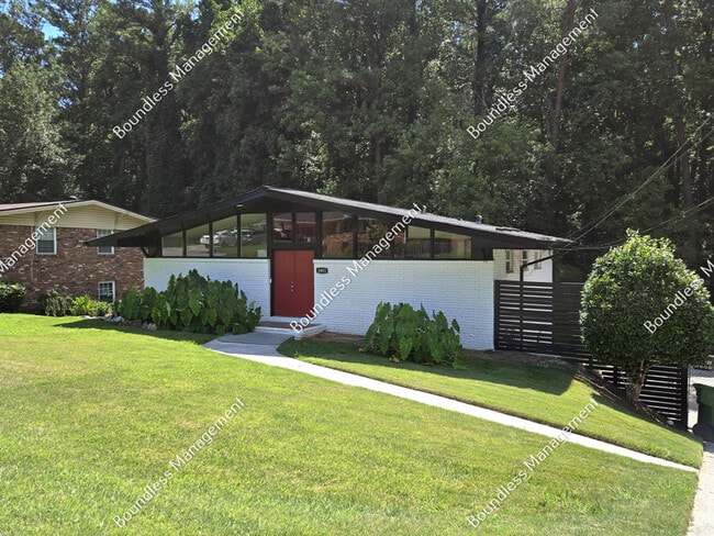 Building Photo - 2493 Sunridge Ave SE Rental