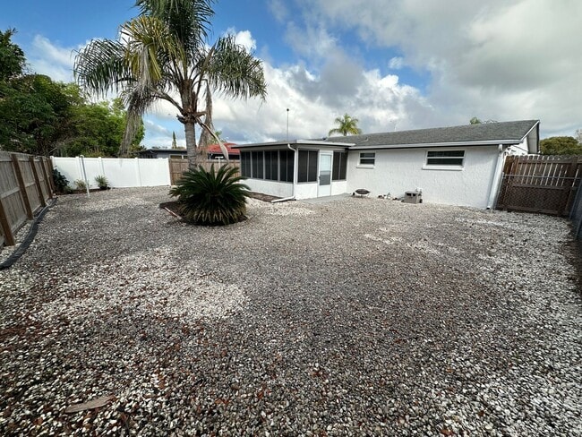 Photo - Beautiful 2 bedroom home with fenced in backyard