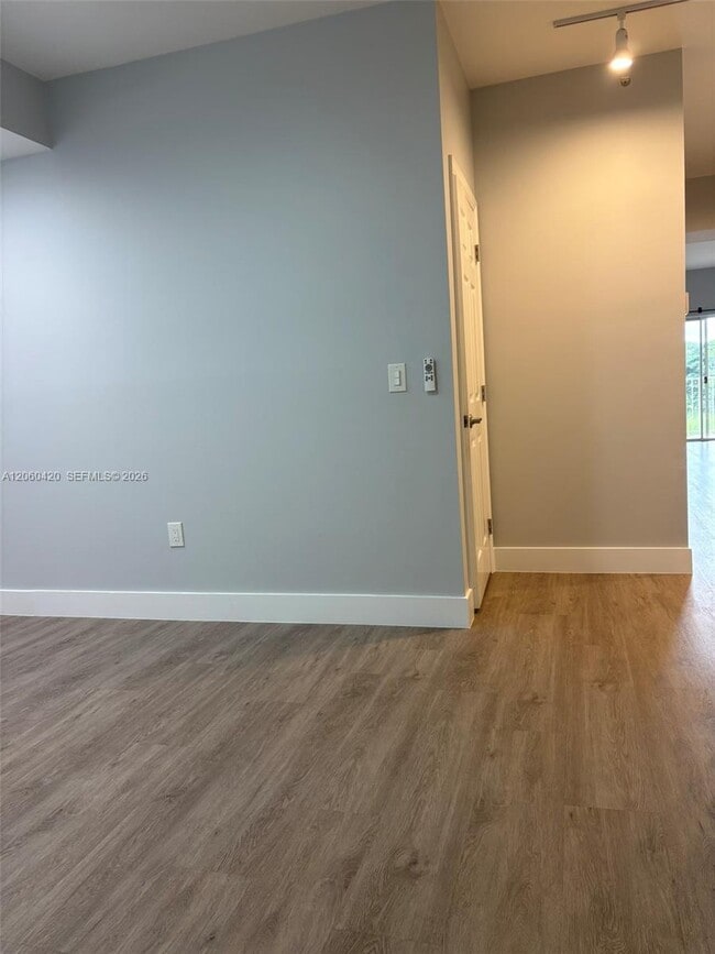 Photo - 2100 Greenview Shores Blvd Unit 513