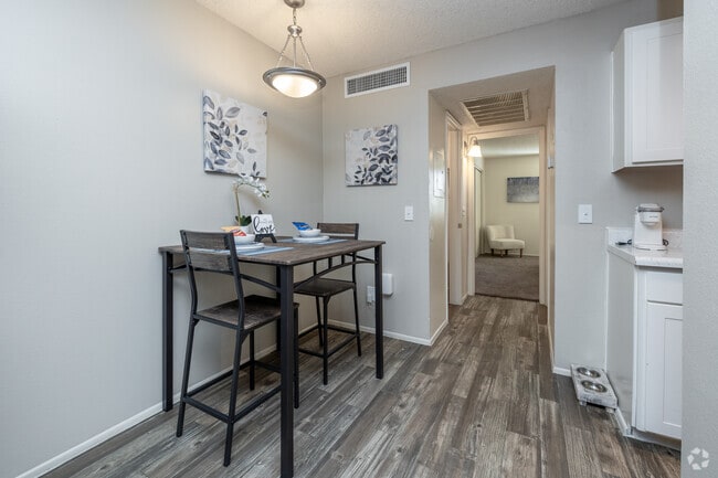 1 habitación, 1 baño, 615 pies cuadrados, comedor - Toscana Cove Apartments