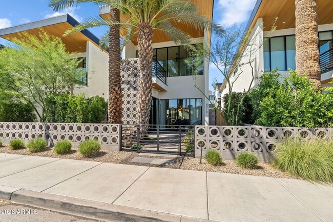 Photo - 6916 E 2nd St