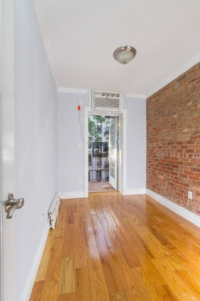 Building Photo - East 9th Street Rental