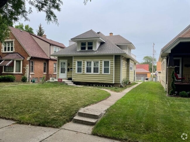 Building Photo - 4962WMedfordM Unit 4962A Rental