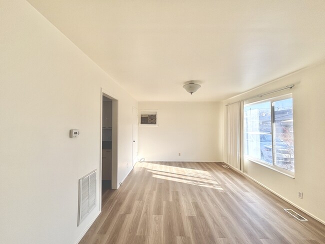 Photo - 1001 S 400 E