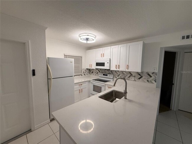 Photo - 25050 Sandhill Blvd Unit A1