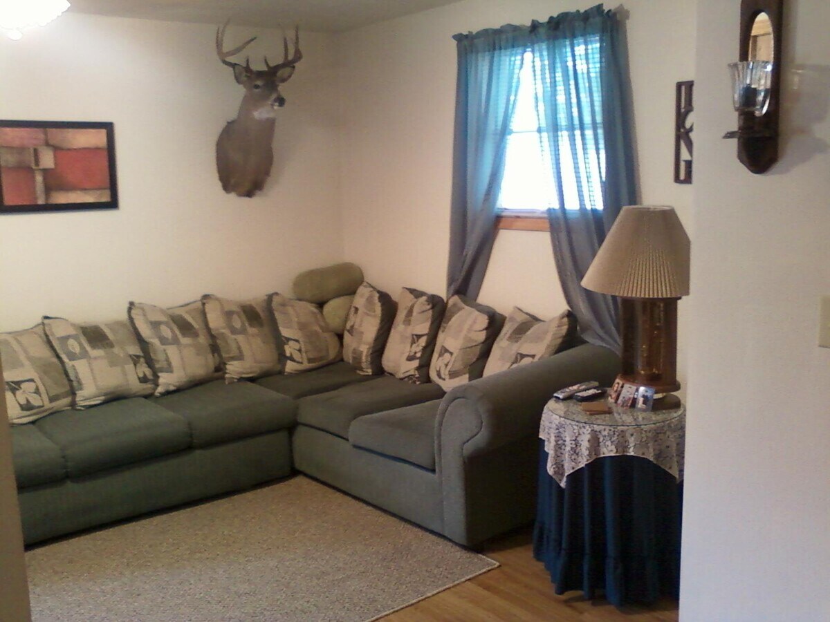 Photo - 223 E Second St Apartments Unit #1