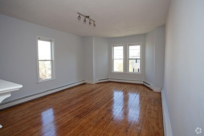 Building Photo - 4 Munroe St Unit 5 munroe-1 Rental