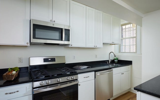 Photo - 1415 Girard St NW
