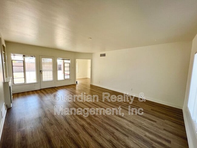 Photo - 535 W Edgemont Ave