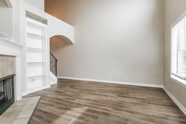 5061 Thornebrook Cove