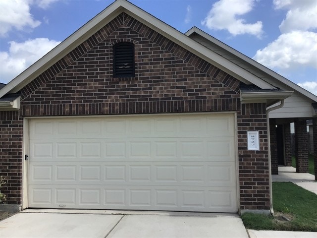 Building Photo - 8727 Doskocil Dr