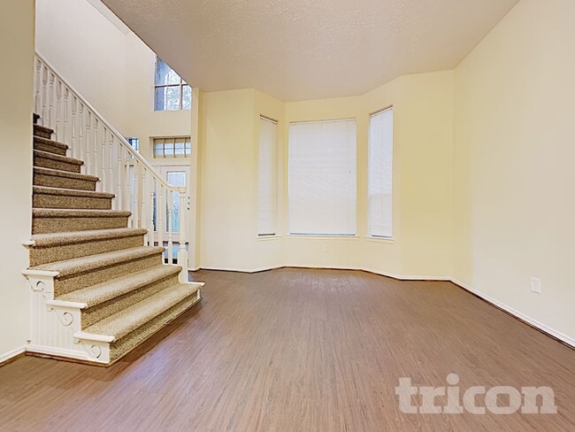 Photo - 1934 Creston Dr