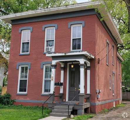 Building Photo - 437 W Walnut St Rental
