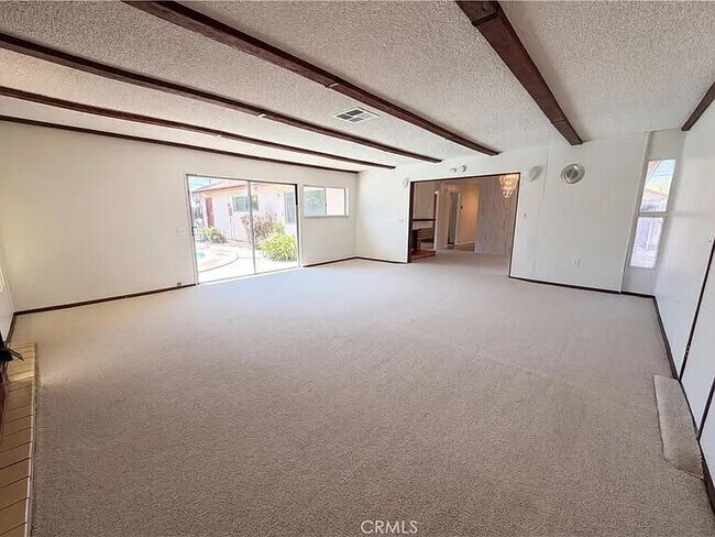 Photo - 5947 Arden Ave