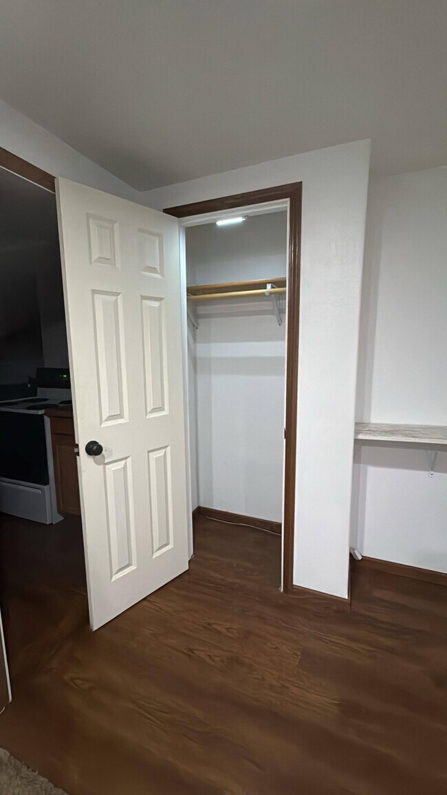 Living Room Closet - 1011 5th Ave SE Unit 2