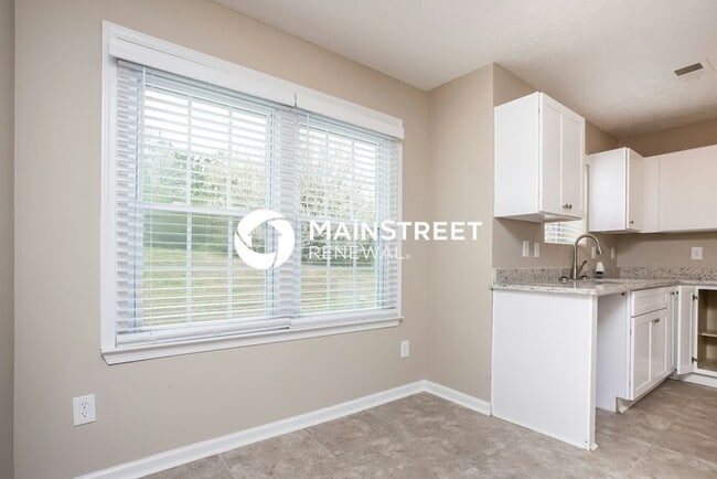 Photo - 4 Bedroom Pet-Friendly Home in Douglasville, GA with Main Street Renewal