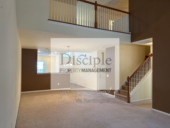 169 Regency Cir
