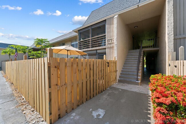 1231 NW 13th St Unit 470F