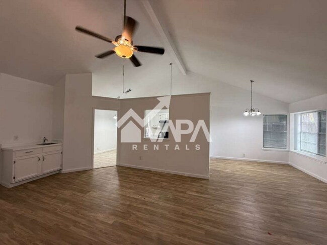 Photo - 14614 Highland