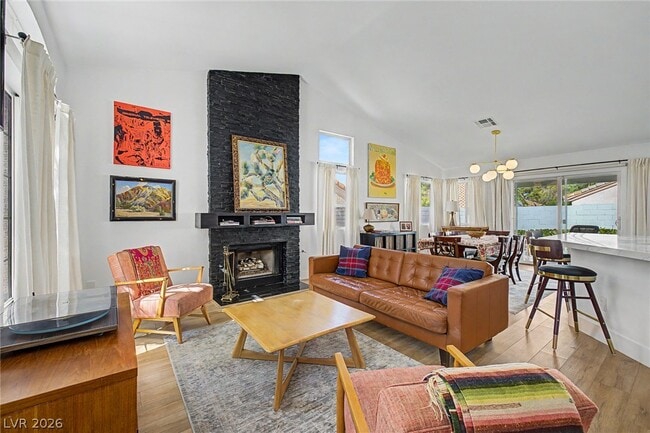 Photo - 679 Scenic Tierra Ln