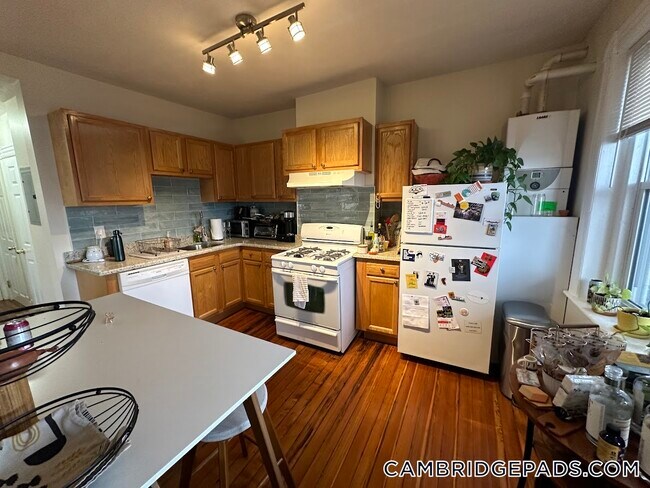 Photo - 1056 Cambridge St Unit 4R