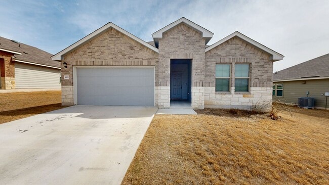 Building Photo - ALMOST NEW HOME BY FORT HOOD!!!