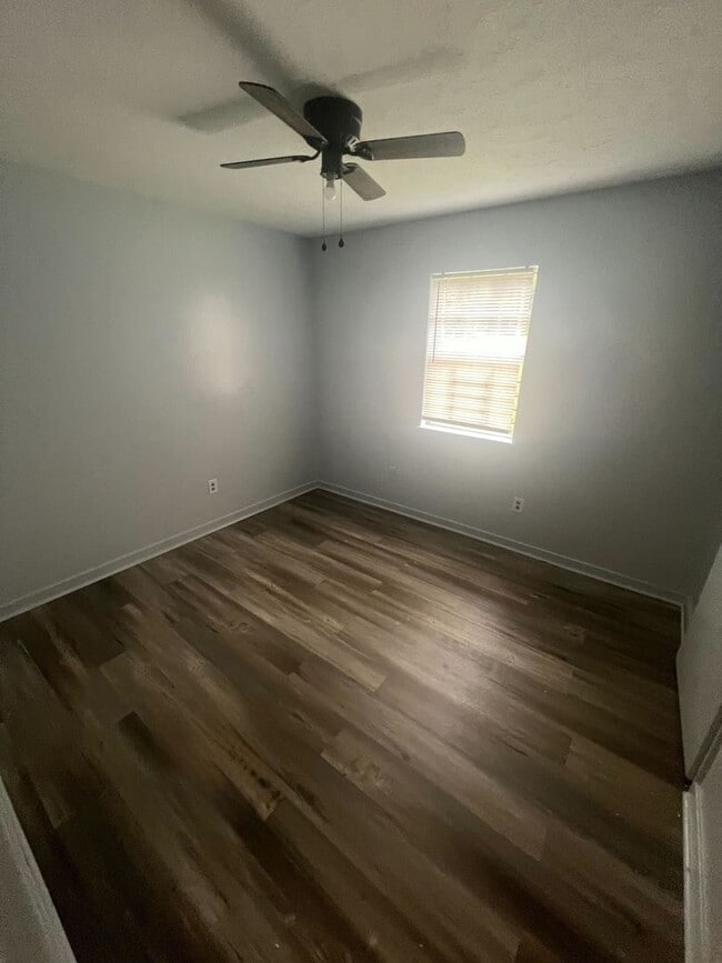 Photo - 2107 Thousand Oaks Dr Unidad A