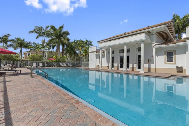 Building Photo - Palm Breeze Rental