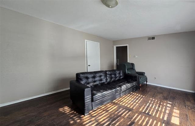 Photo - 8307 Bunche Dr