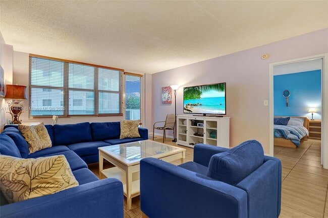 Building Photo - 3725 S Ocean Dr Unit 420 Rental