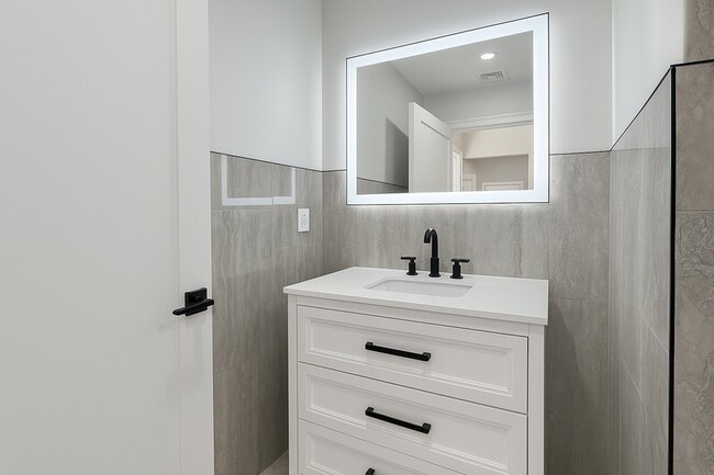 Photo - 432-434 Lackawanna Ave Unit 304