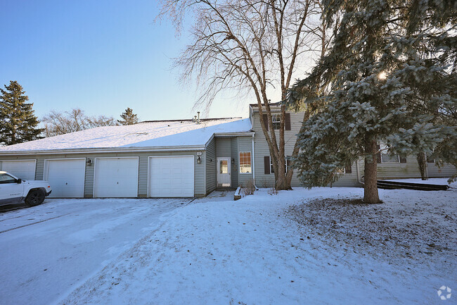 Building Photo - 557 E Shag Bark Ln Unit A Rental