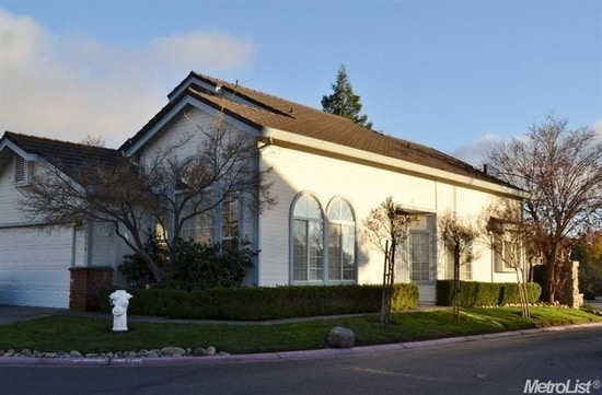 Building Photo - NICE TWO STORY HOME IN GRANITE BAY!