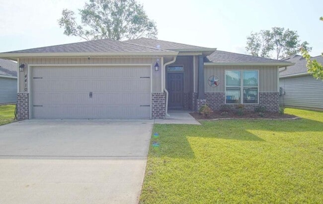 Photo - Popular Floor Plan, Almost New Home in Woo...