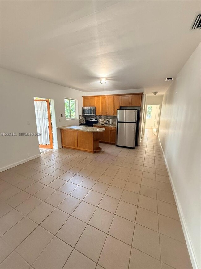 Photo - 3031 Center St Unidad 0