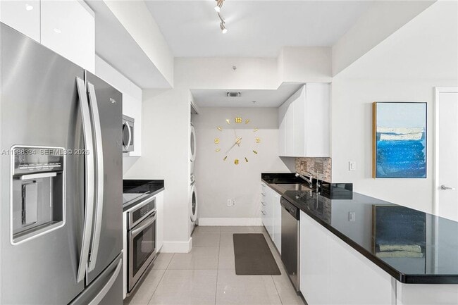 Photo - 92 SW 3rd St Unit 4702