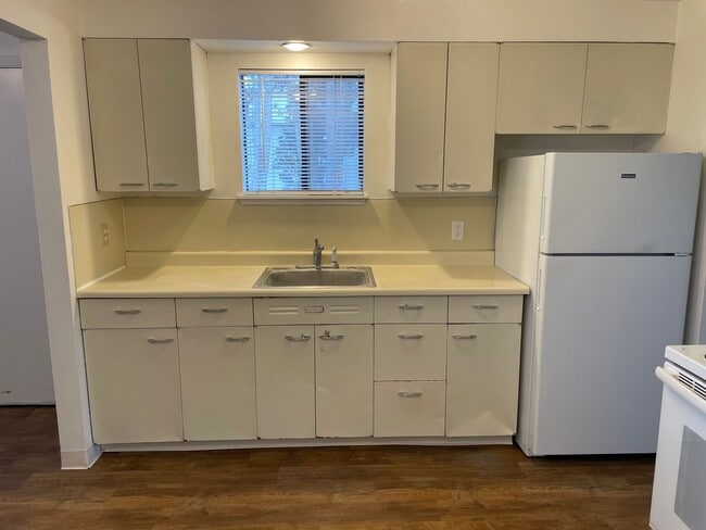 Photo - Duplex For Rent / WSG INCLUDED!!!