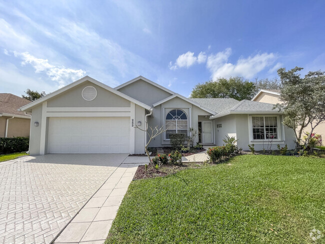 Building Photo - 252 Moccasin Trail W Rental