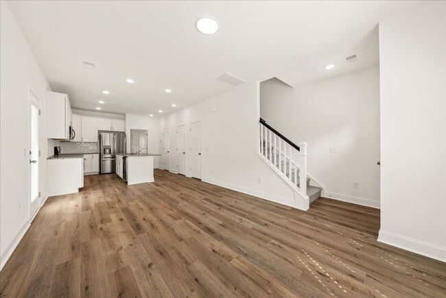 Photo - BRAND NEW TOWNHOUSE!!