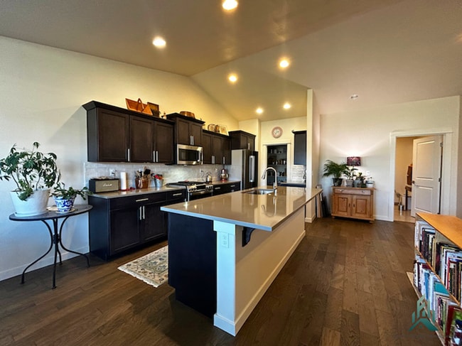 Photo - Premium 4-Bedroom, 3-Bathroom Home for Rent
