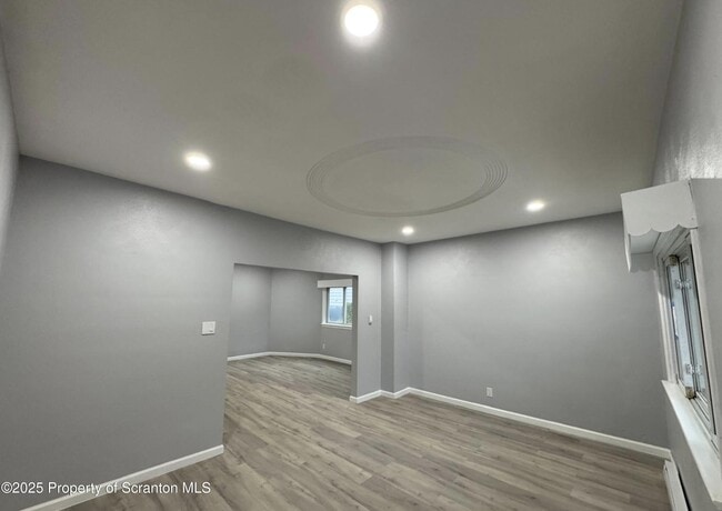 Photo - 342 N Main St