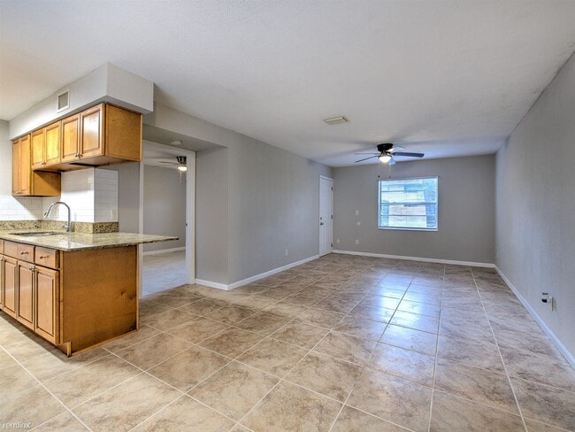 Photo - 2 br, 2 bath Condo - 232 Red Maple Place