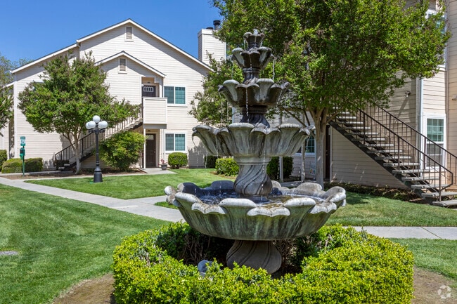 Crown Ridge Apartments