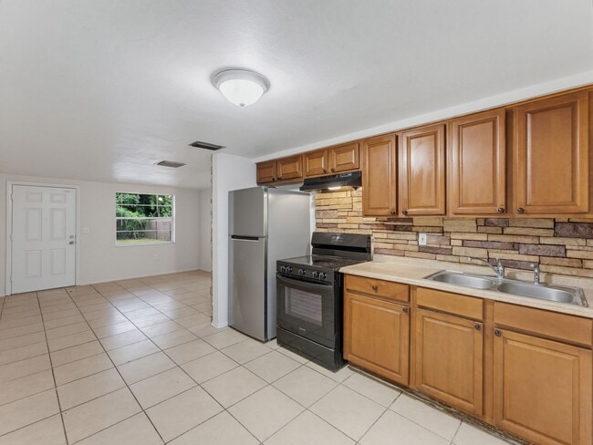 Photo - 6229 High St Unit 6229