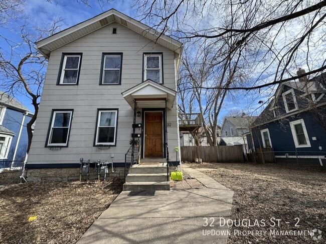 Building Photo - 32 Douglas St Unit 2 Rental