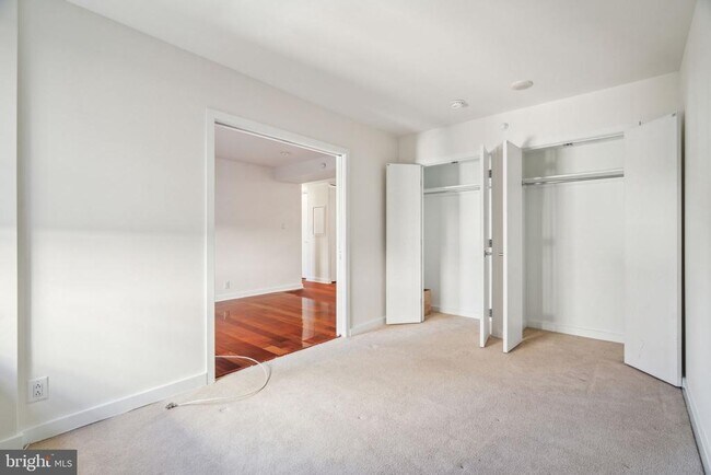 Building Photo - 219 S 18th St Unit 1515 Rental