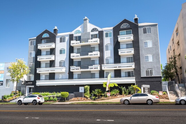 Building Photo - 4378 Sepulveda Blvd Rental
