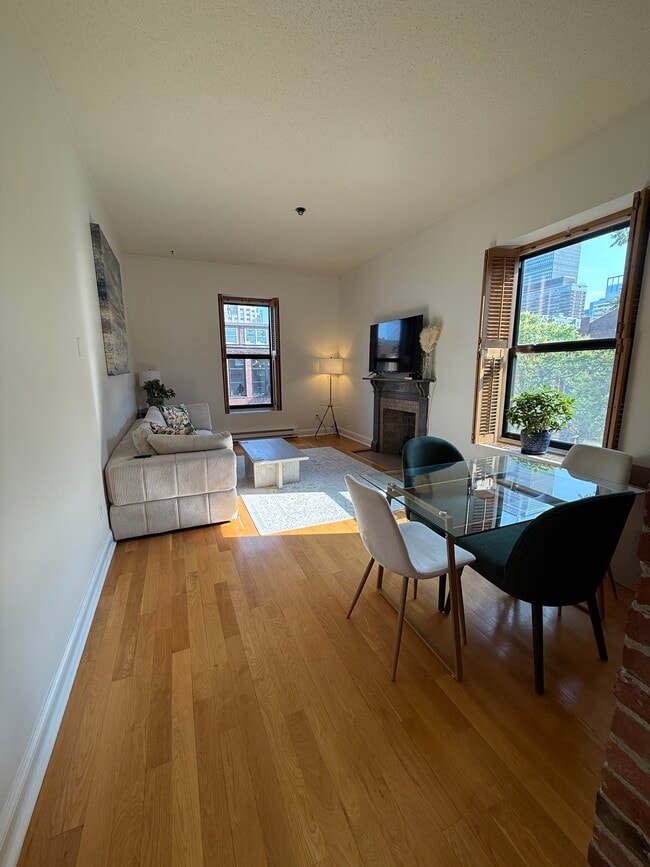 Photo - 160 Commonwealth Ave Unidad 422 Rental
