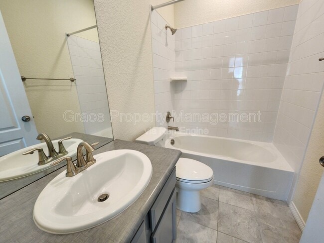 Photo - 808 Byrd Dr